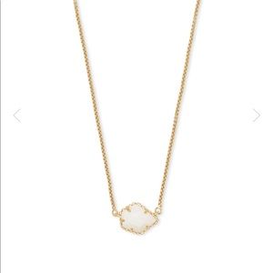 Tess Gold Small Pendant Necklace